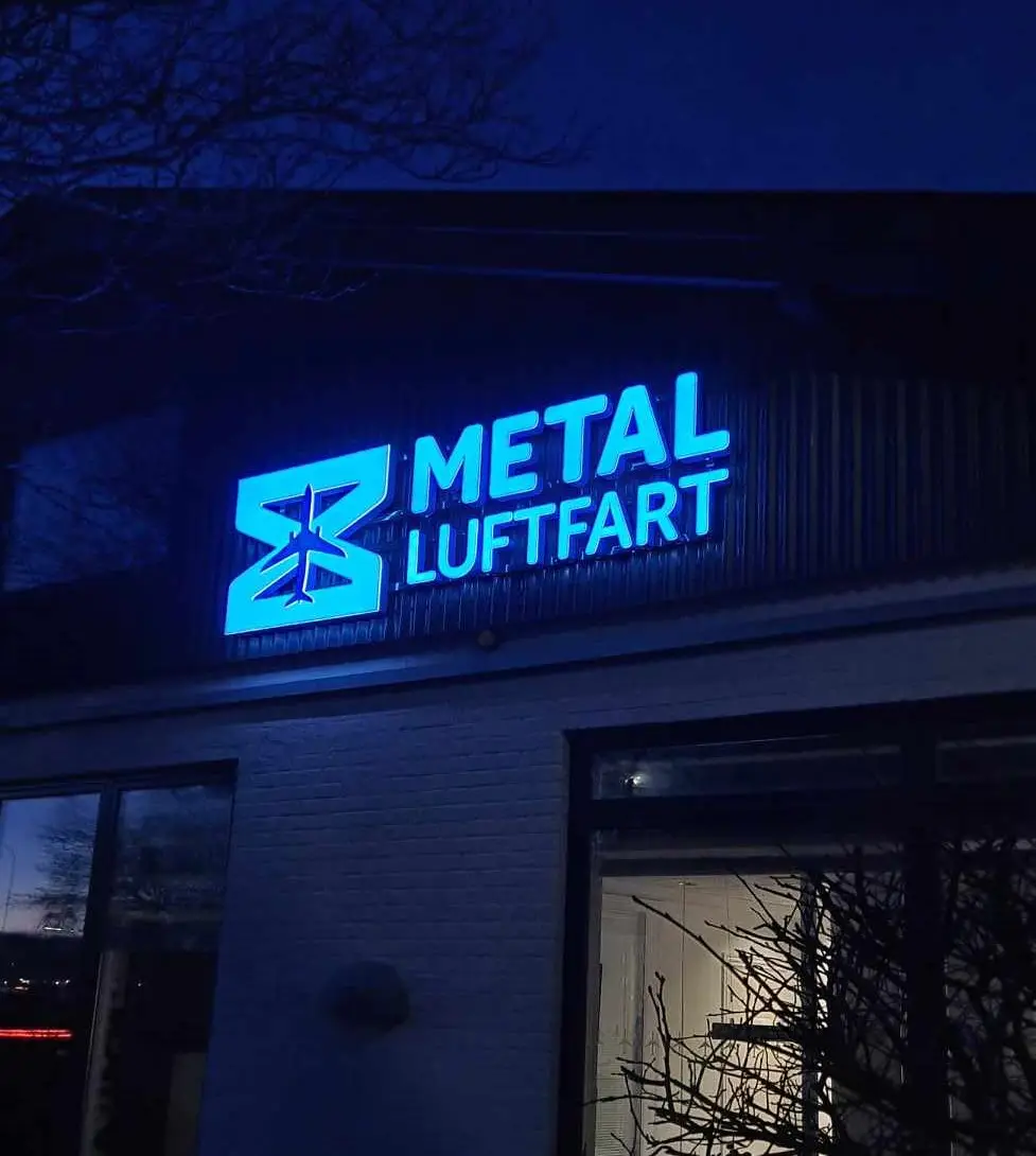 Metal Luftfart skilt i Kastrup